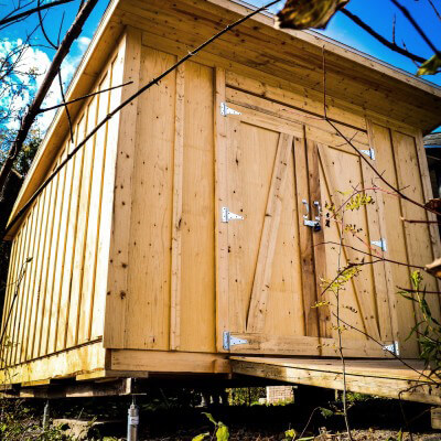 Cabanon pour 4 roues en planches de bois – Vistech Estrie